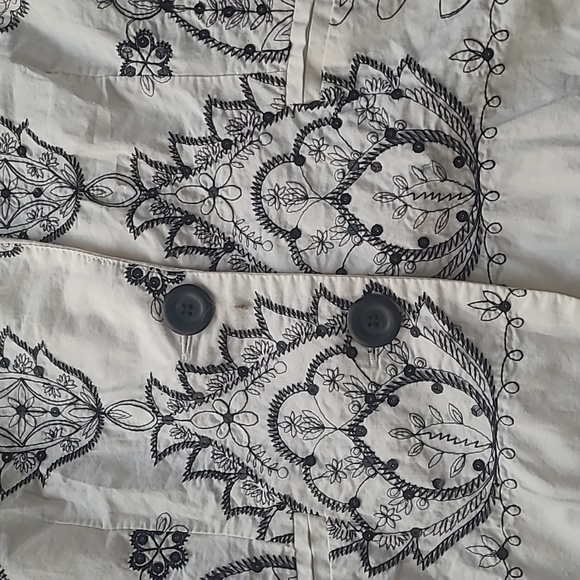 Embroidered and Sequined Jacket - Picture 6 of 15